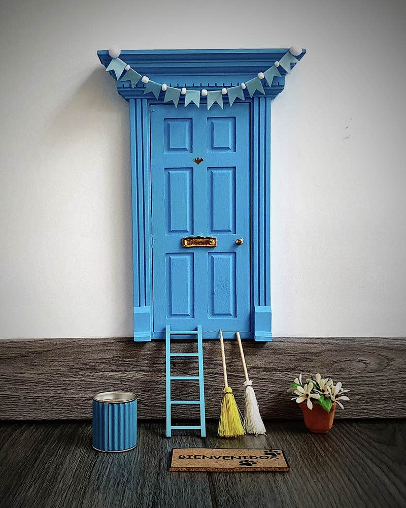 Puerta de ratoncito Pérez azul